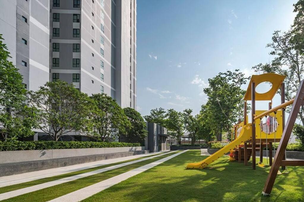 The Base Condo Center Of Pattaya Rooftop Swimming Pool Exteriér fotografie