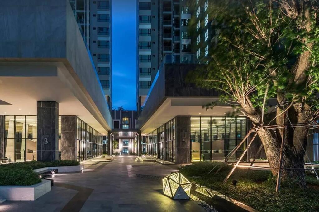 The Base Condo Center Of Pattaya Rooftop Swimming Pool Exteriér fotografie