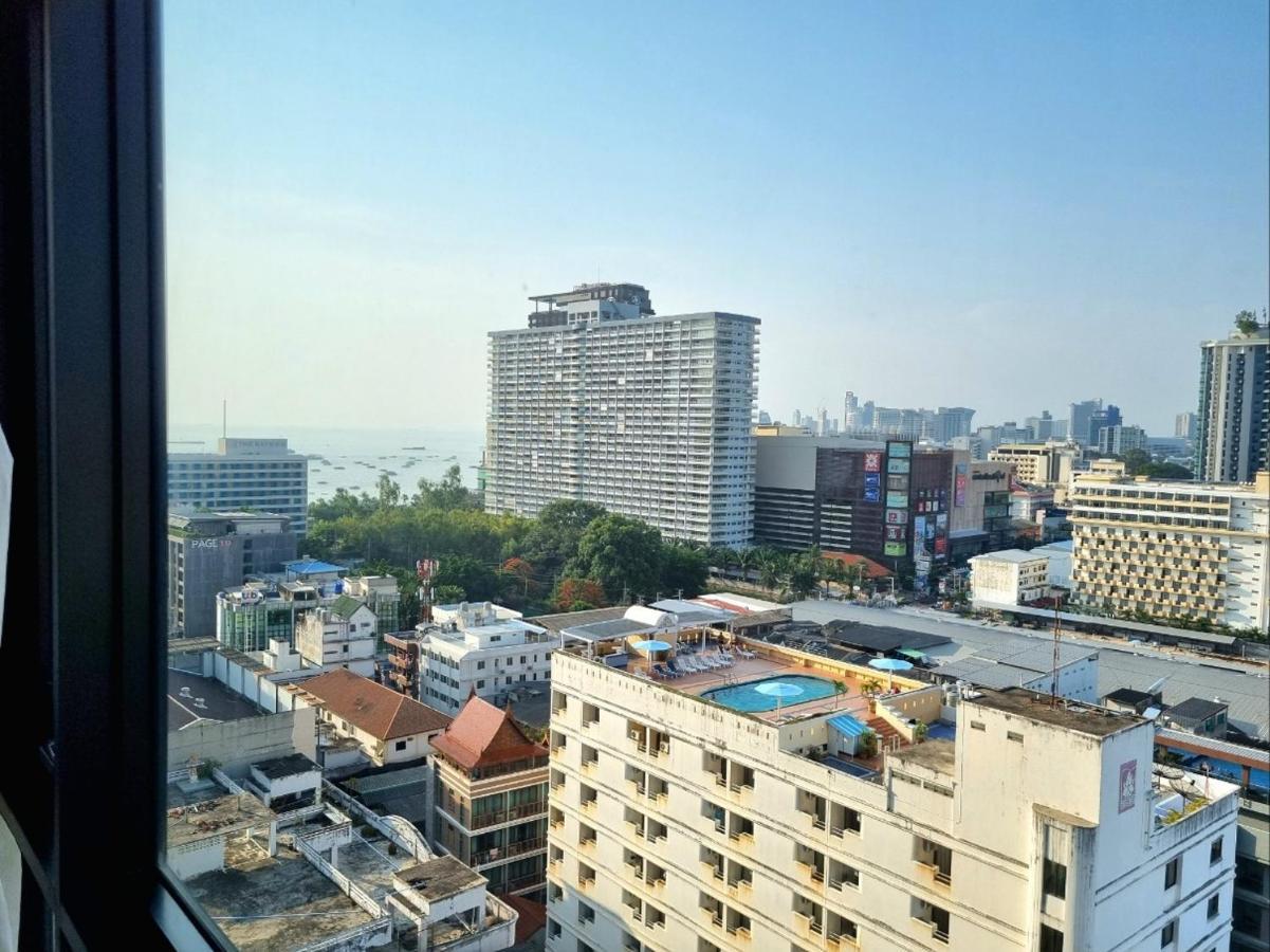 The Base Condo Center Of Pattaya Rooftop Swimming Pool Exteriér fotografie