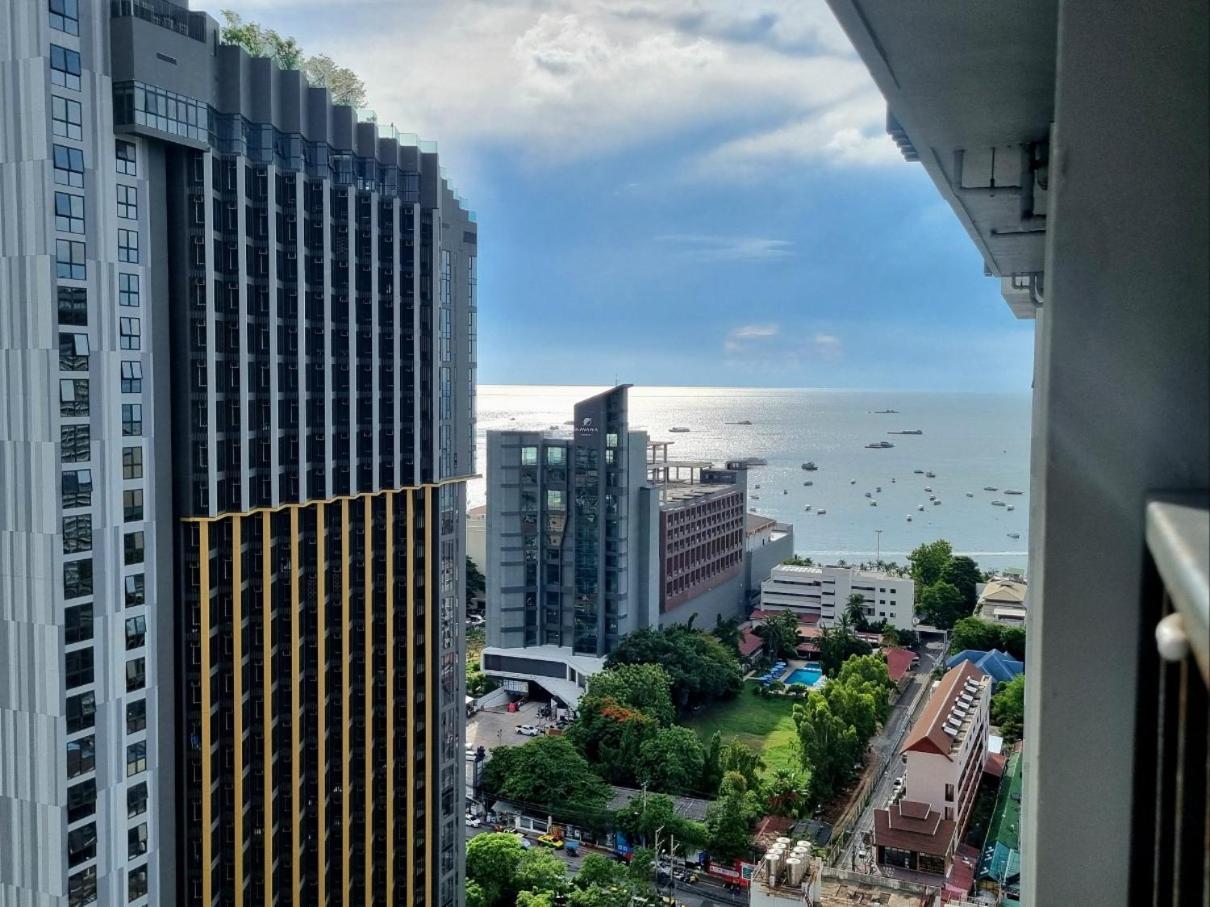 The Base Condo Center Of Pattaya Rooftop Swimming Pool Exteriér fotografie