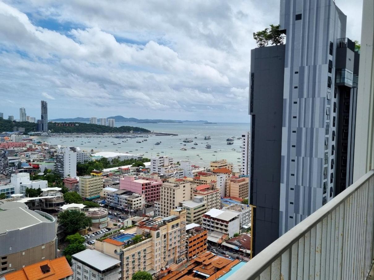 The Base Condo Center Of Pattaya Rooftop Swimming Pool Exteriér fotografie